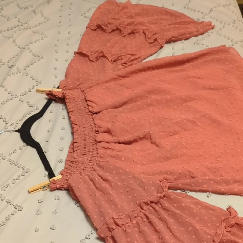 Off-Shoulder Ruffle Blouse - Picture 7 of 7